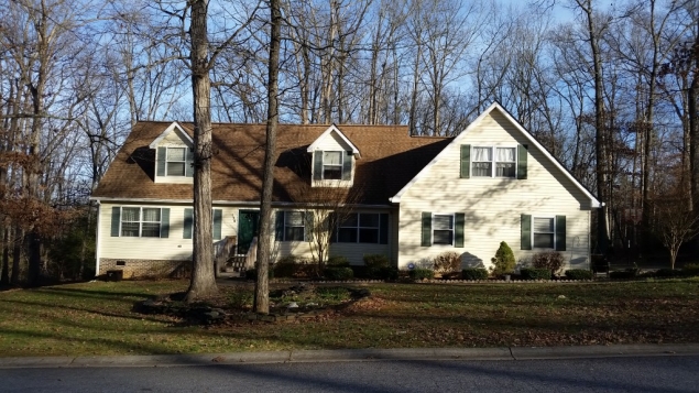 FrontYard Makeover - before